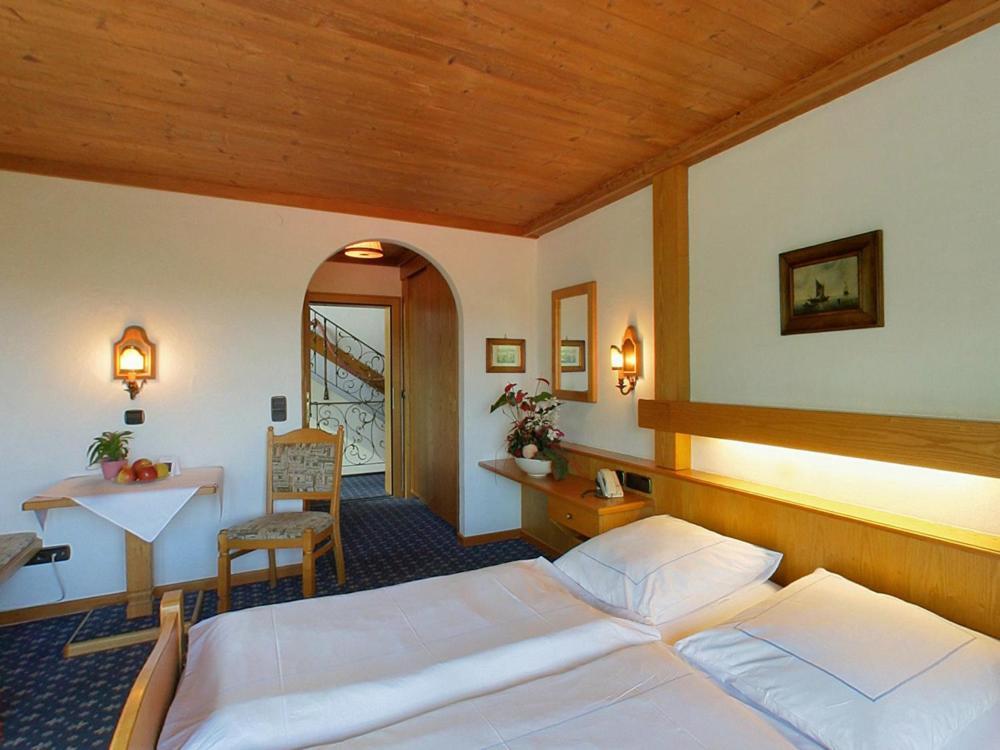 Hotel Alpina Хагнау Стая снимка