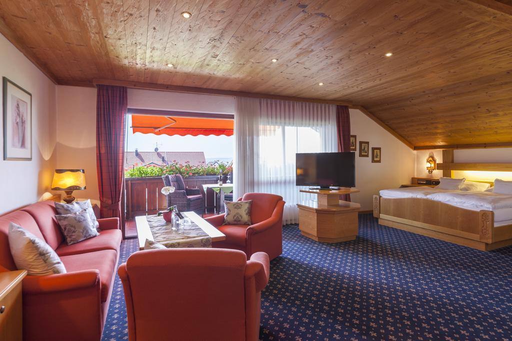 Hotel Alpina Хагнау Екстериор снимка